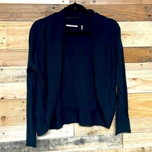 T Tahari size medium black cocoon cardigan
